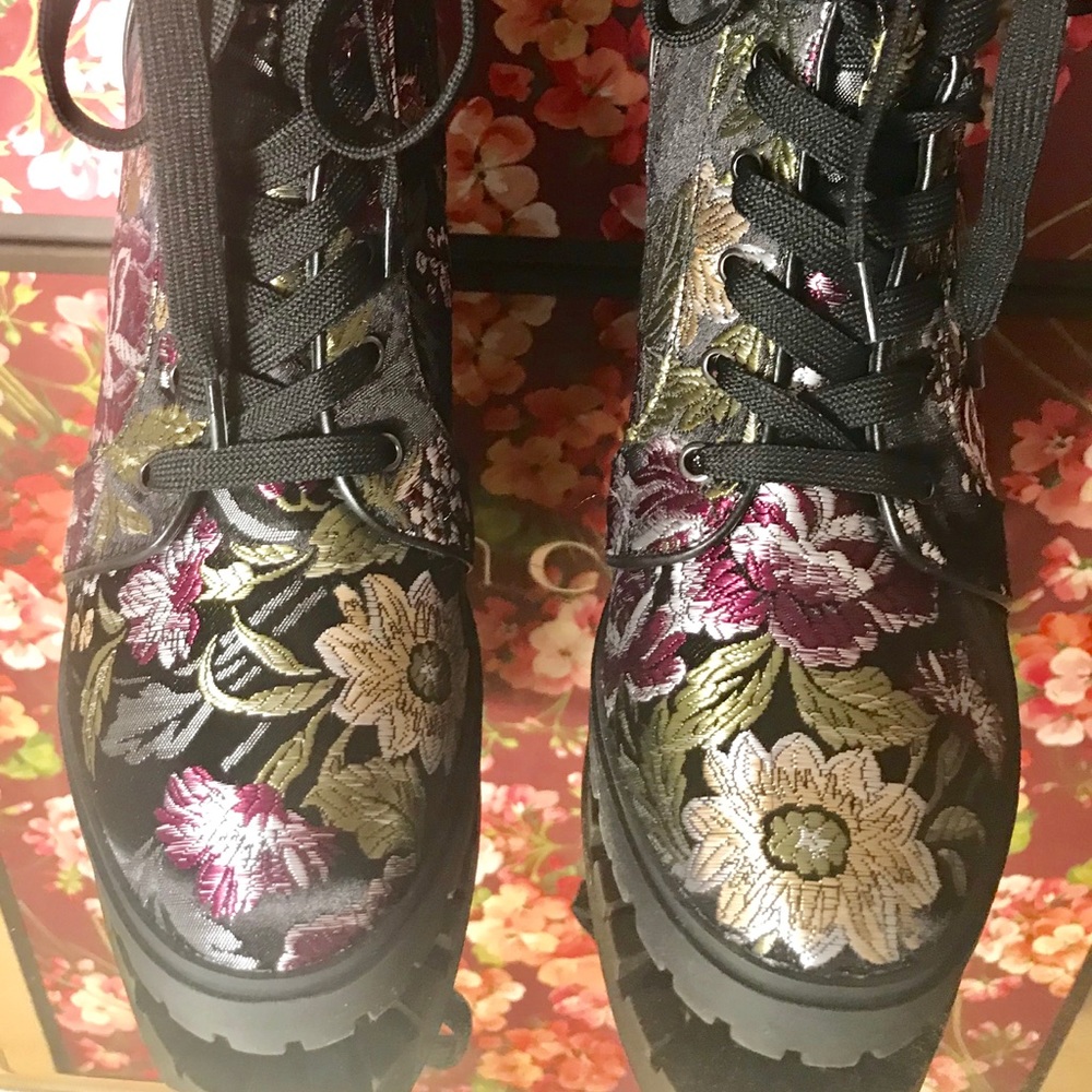 Steve Madden booties